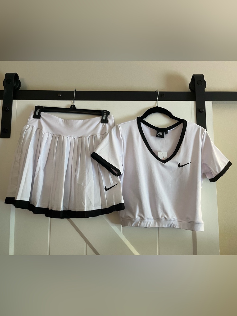 Nike White & Black Tennis Set
